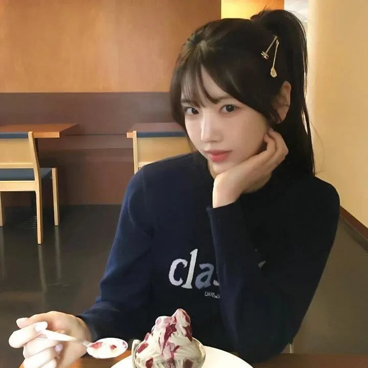 为黛茜小姐开车